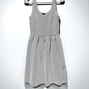 Banana Republic fit and flare dress, with pockets!